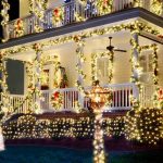 How to Wrap Columns With Christmas Lights